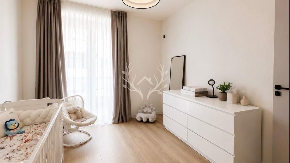 Apartament cu 3 camere si terasa de 82 mp - zona Vivo Floresti - Poză 5