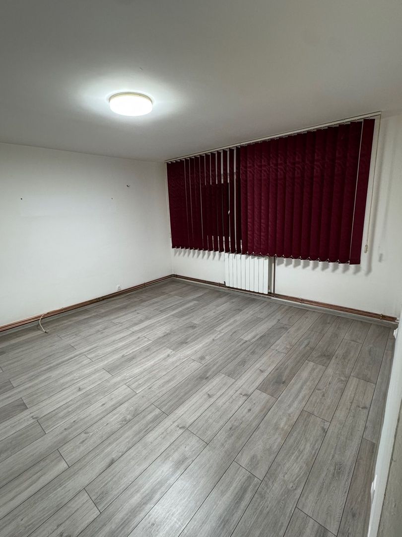 inchiriez apartament 3 camere , zona Kiseleff, centrala pe gaz - Poză 1