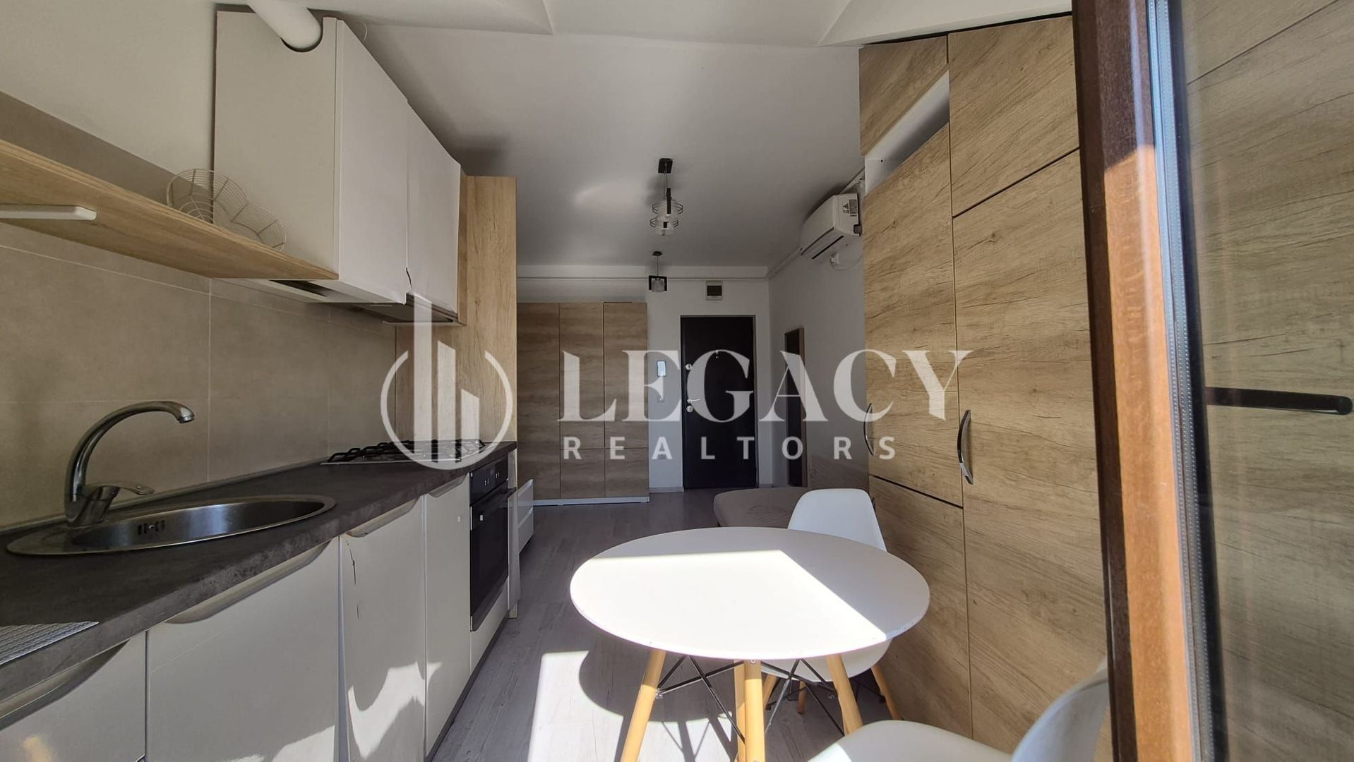 Apartament 2 camere + terasă 10 mp | Ultracentral lângă Palas - Poză 1