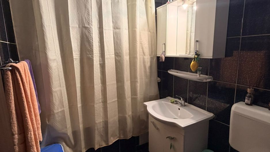 Apartament 4 camere de vanzare Crangasi - Poză 6