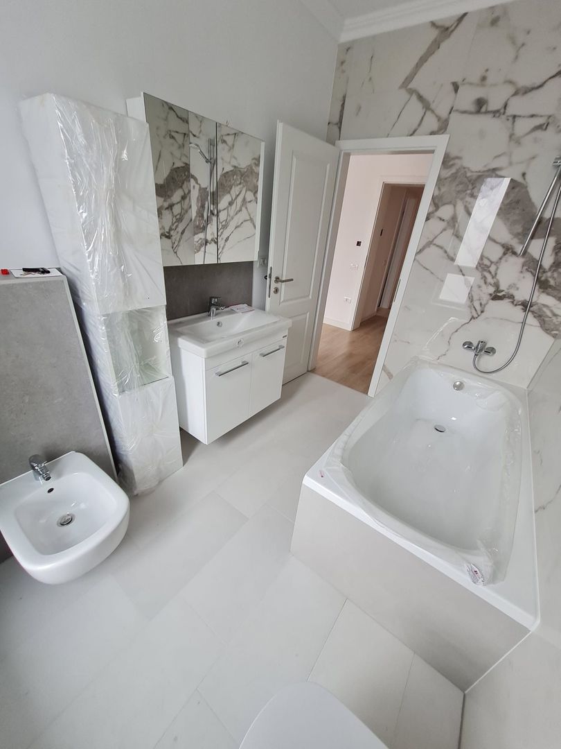 Proiect deosebit la 5 minute de Iulius Town - Poză 39