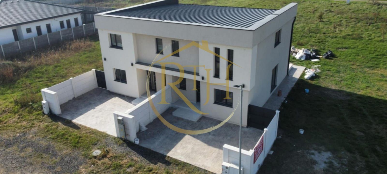 Oferim spre vanzare Duplex cu 5 camere situata in Ghiroda 0% Comision - Poză 1