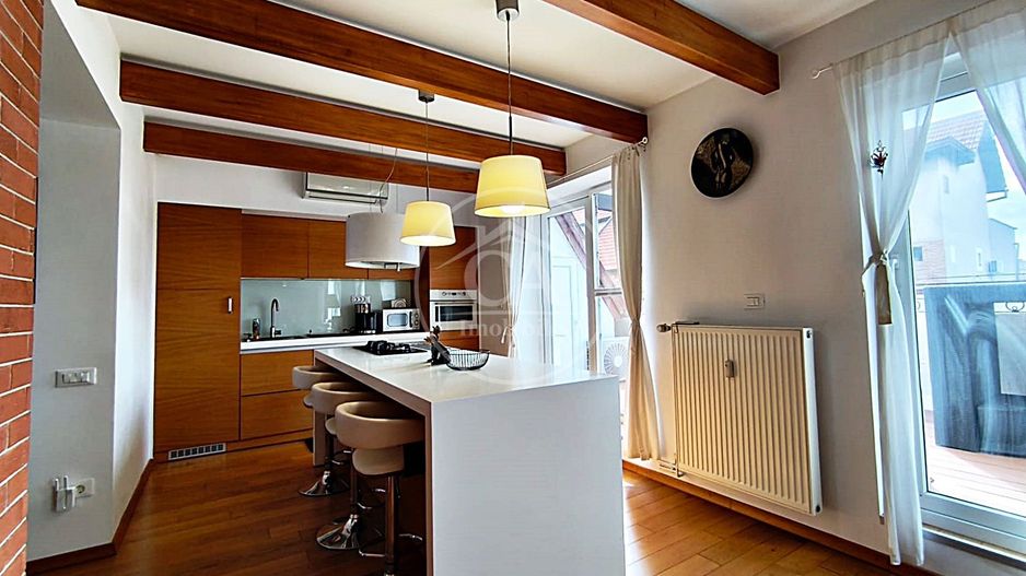 Apartament de vanzare cu 4 camere si terasa, Ultracentral, Oradea - Poză 12