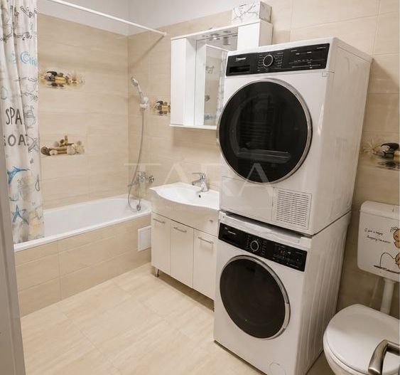 Apartament cu 3 camere, 70 mp, ansamblu cu drum privat. - Poză 8