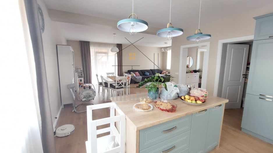 Duplex ultrafinisat mobilat utilat cu 2 locuri de parcare zona Terra - Poză 14