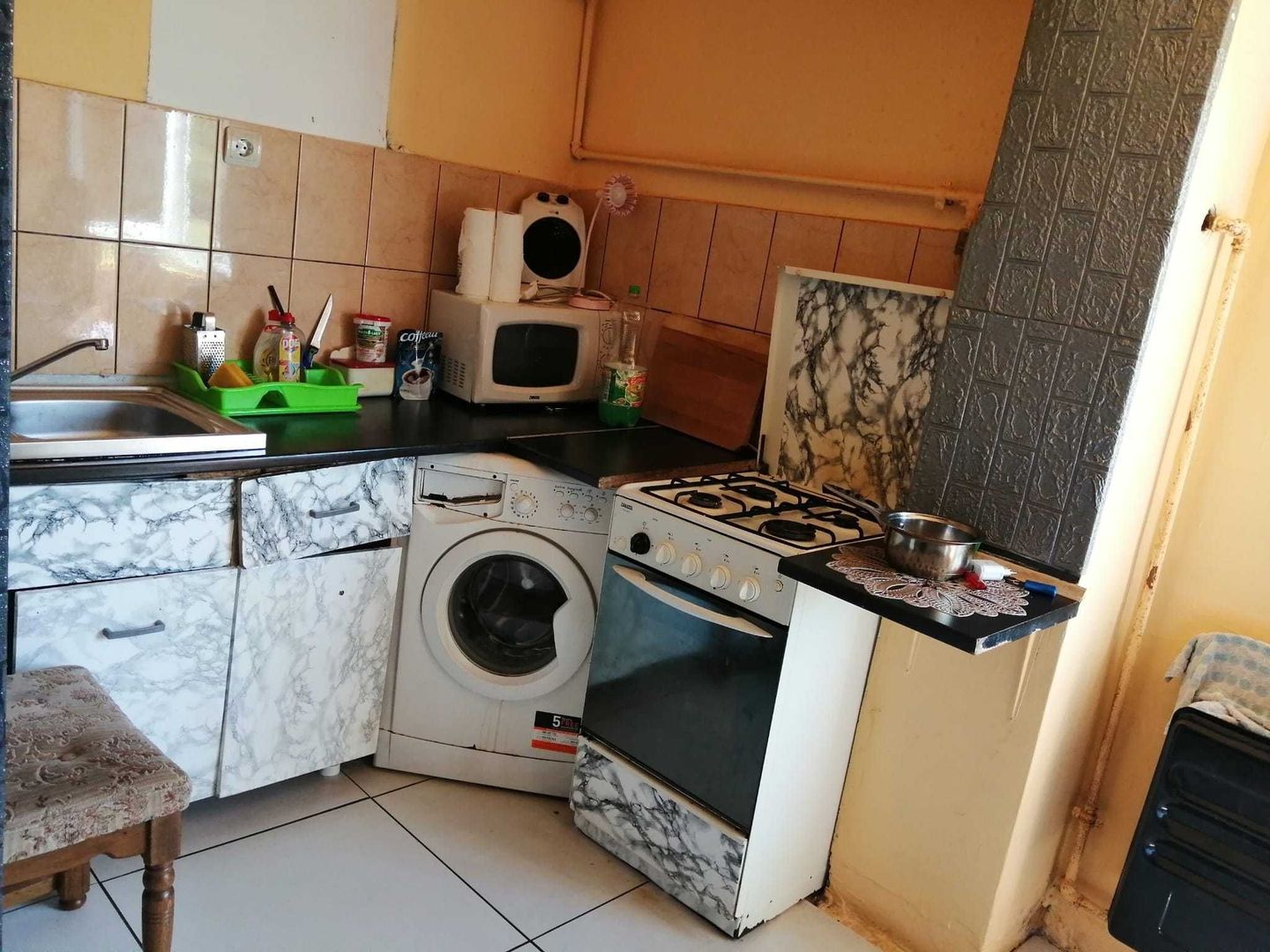 BRASADAS vinde garsoniera pe Ostrovului Bloc 2 etaj 2. - Poză 6