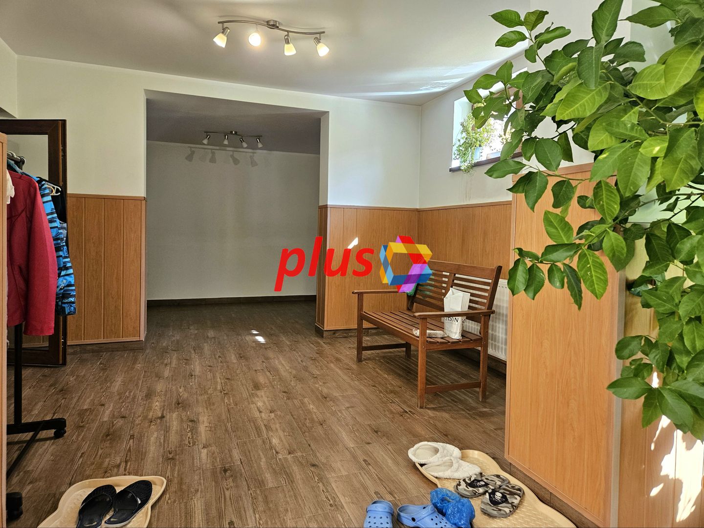 Casă plus Spațiu comercial  741 mp, Teren 906 mp Brasov - zona Blumana - Poză 14