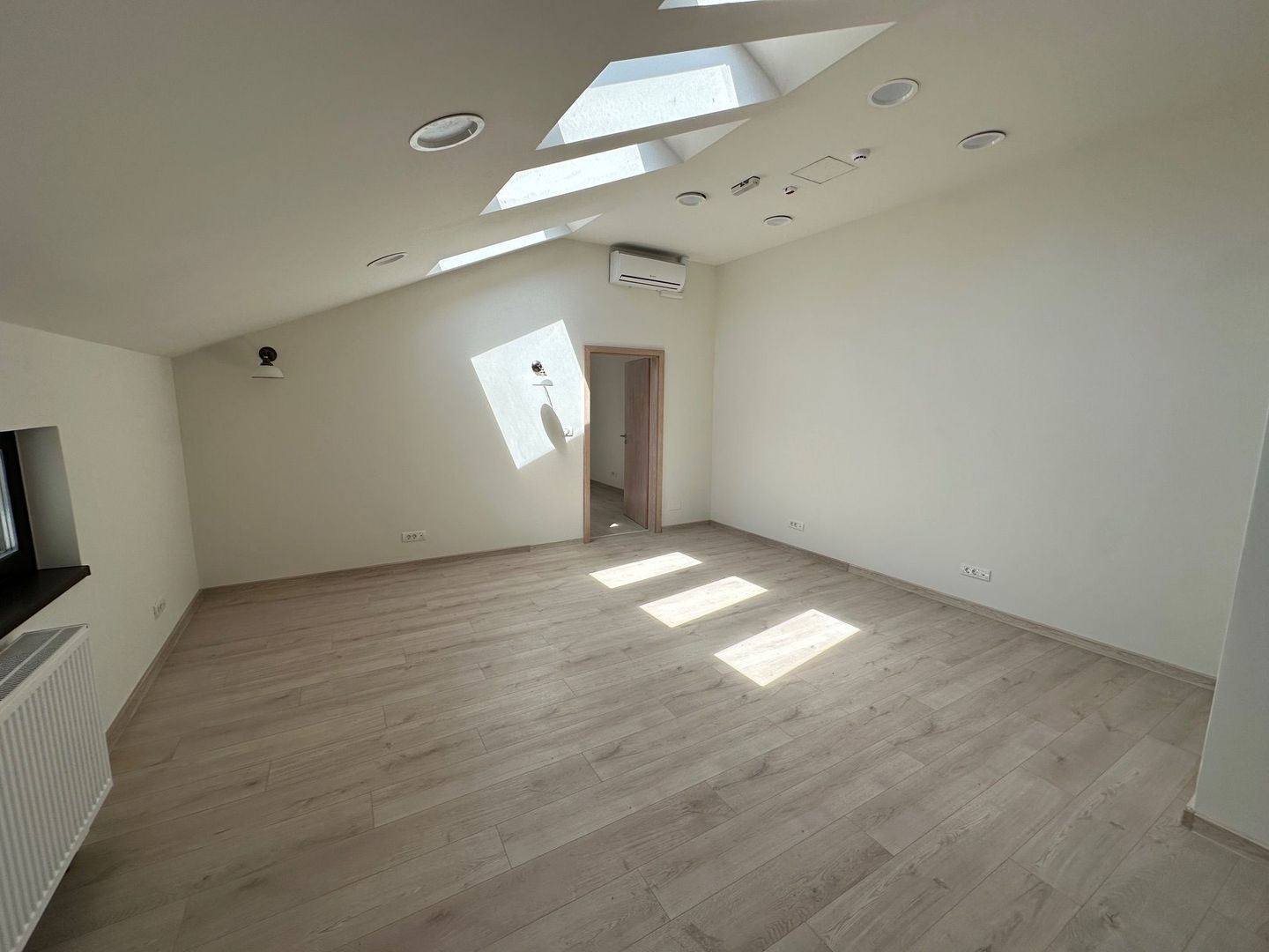 Saptii de birouri Ultracentral suprafețe de la 28 - 940 mp - Poză 30