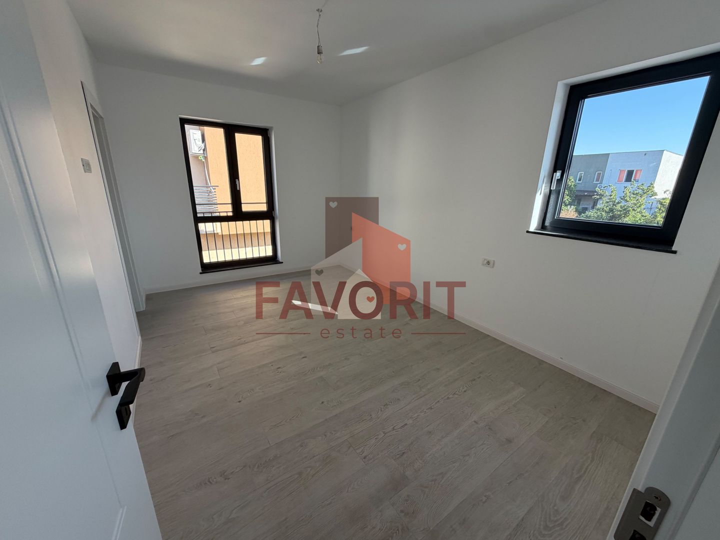 Casa individuala. 172 mp utili. Garaj. Disponibila imediat - Poză 35