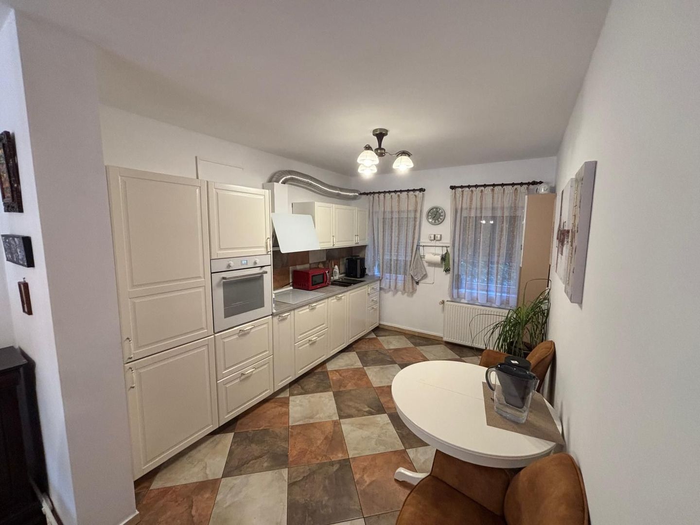 Vila deosebita aproape de padure - Poză 6