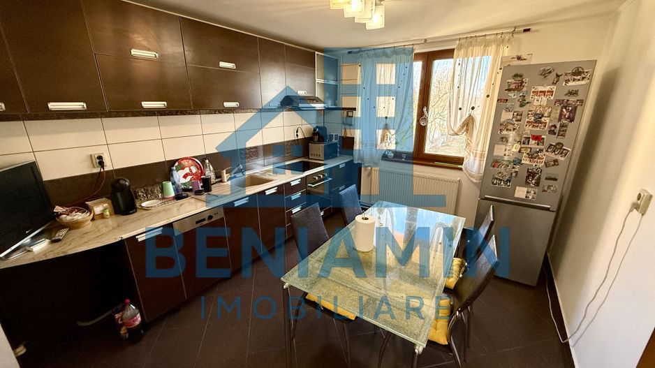 Casa P+1+M 264mp cu teren 448mp - toate utilitatile - Carcea - Poză 2