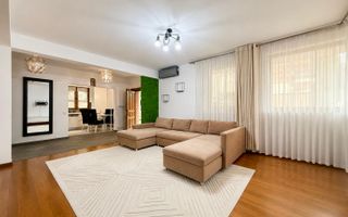 Apartament în vilă, curte, la cheie, parcare, Europa - Poză 2