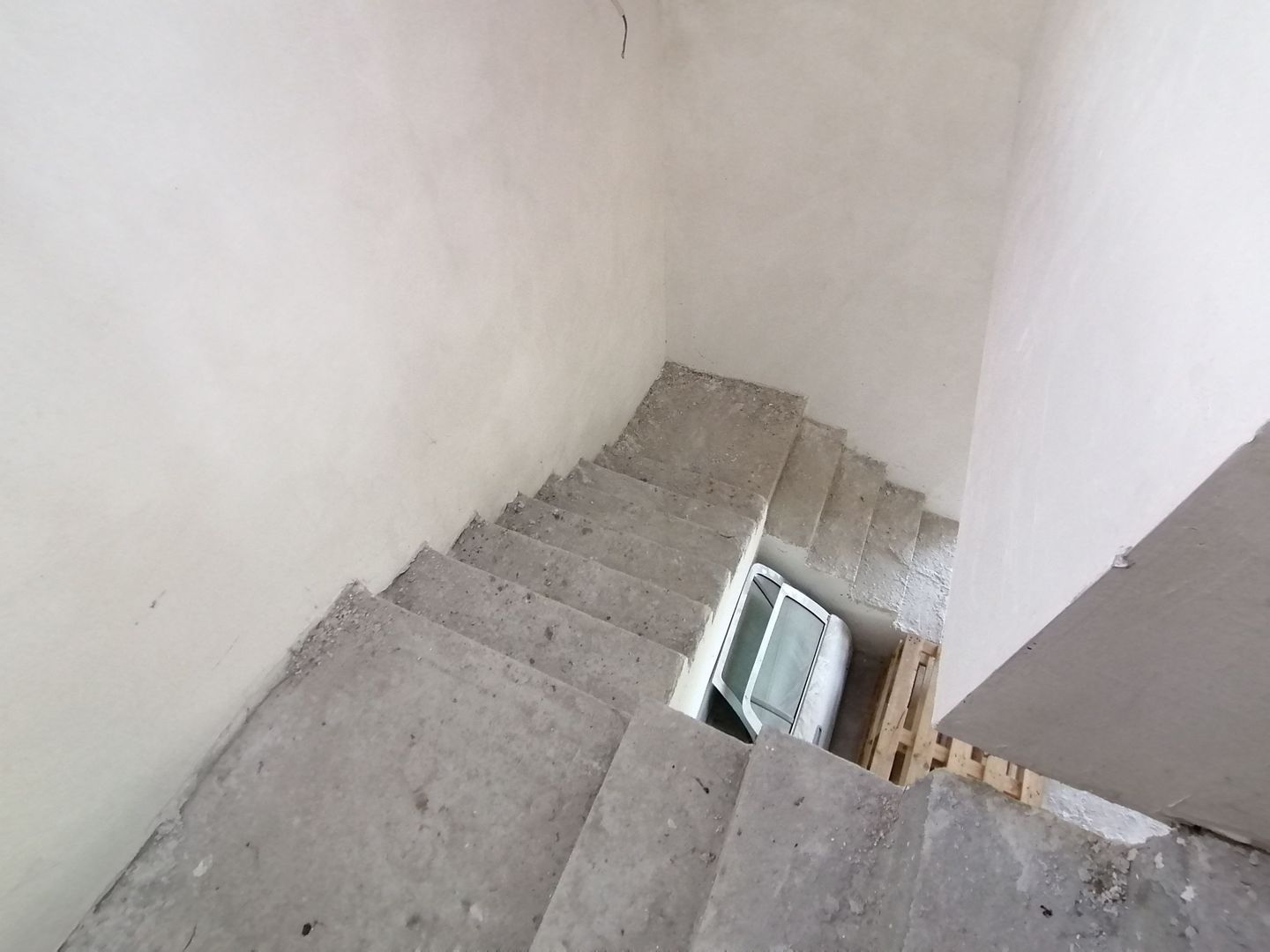Casa P+1 - comuna 1 Decembrie - str. Victoriei - Poză 14