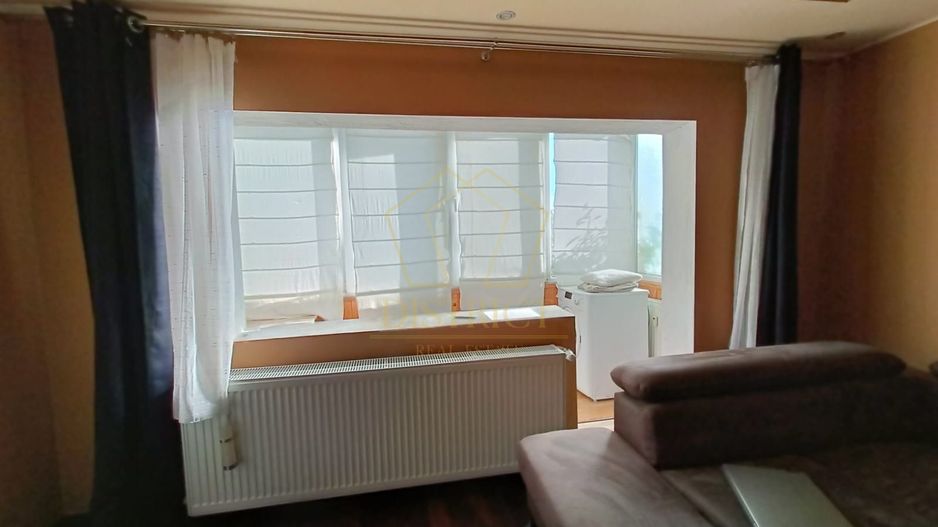 Apartament renovat și decomandat 2 camere | Zona Lunei - Poză 3