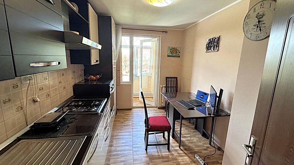 70.000 Euro 3 camere, liber, decomandat, zona Gradina Publica - Poză 3