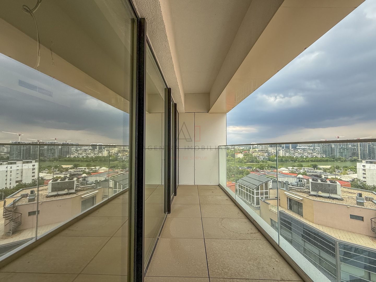 2 camere l Floreasca l vedere spre lac - Poză 8