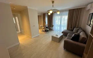 Apartment deosebit cu curte proprie se vinde complet mobilat - Poză 11