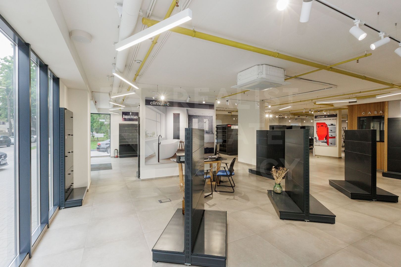 Vânzare, spațiu comercial, amplasat în Ungheni, pe str. Mihai Eminescu - Poză 41