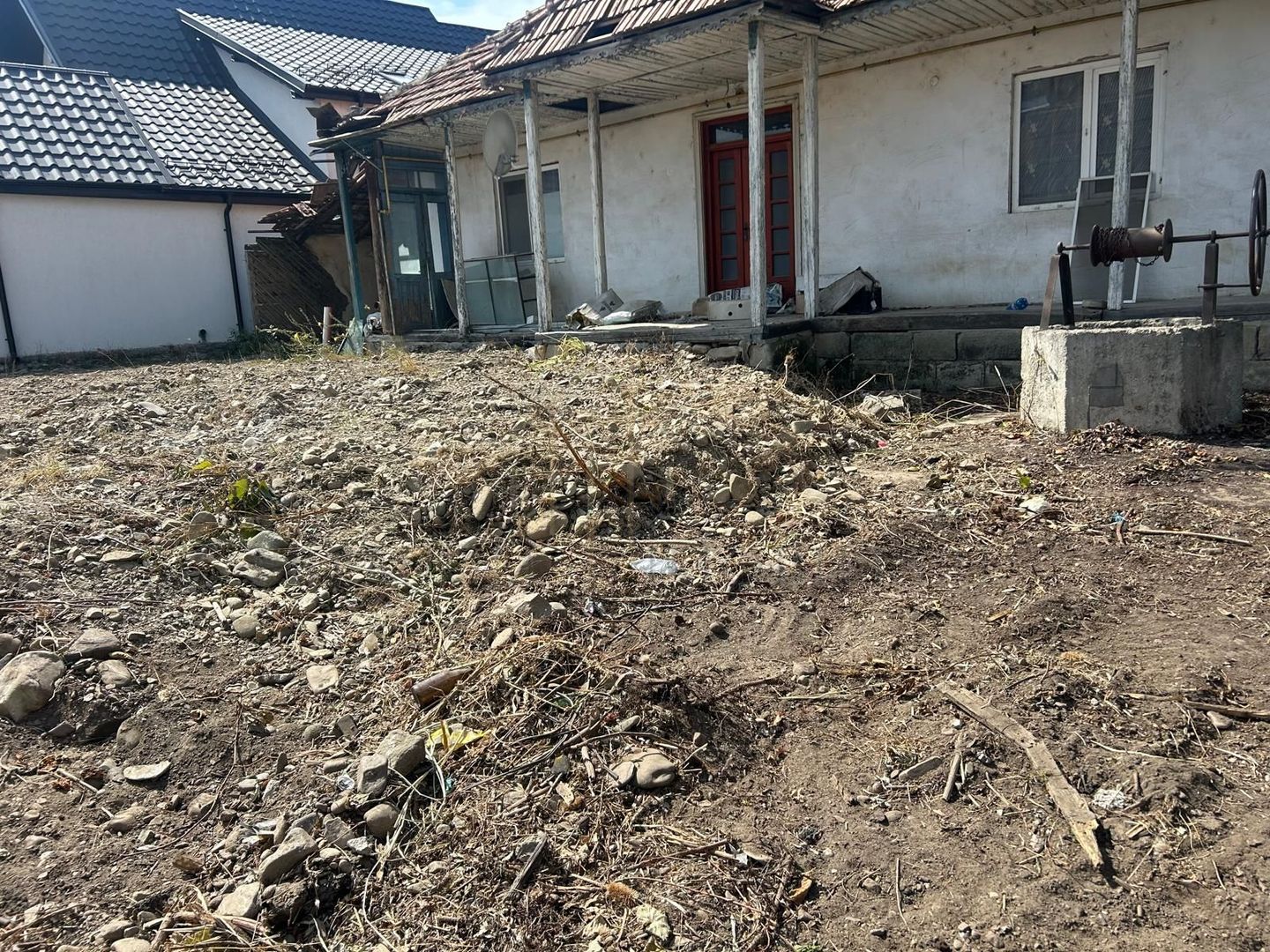 Casă de vânzare în centrul Oituzului, DN11 - Poză 12