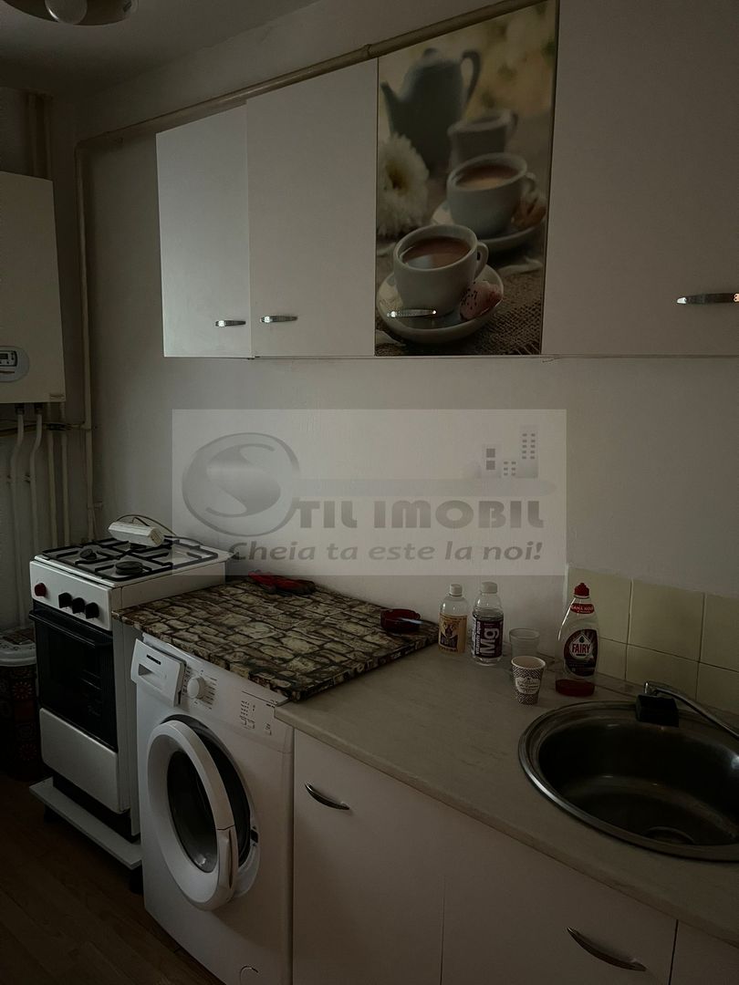 APARTAMENT 1 CAM DECOMANDAT PODU DE FIER ET 2 DIN 4 LIBER - Poză 4