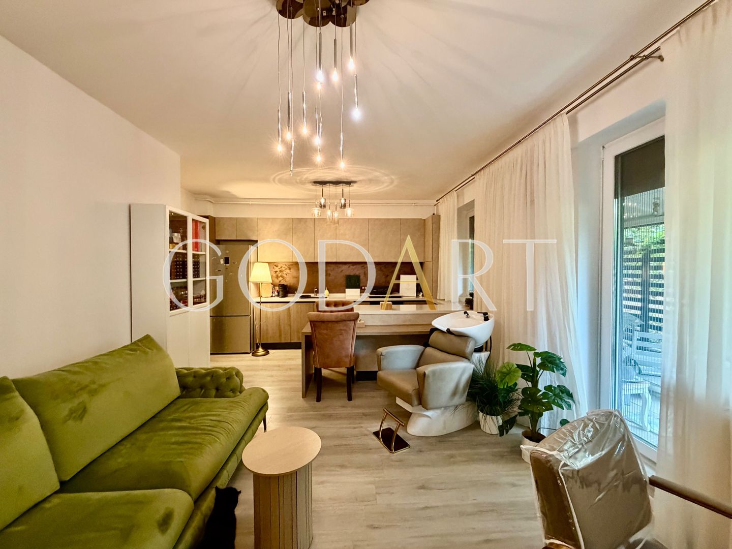 Apartament 3 camere | Curte | Mobilat Utilat LUX | Parcare - Poză 3