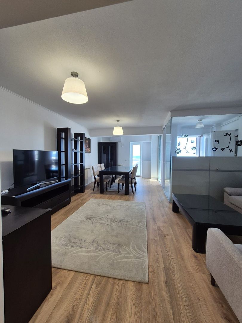 Apartament 3 camere,  Faleza Nord/Pescarilor, vedere la mare - Poză 1