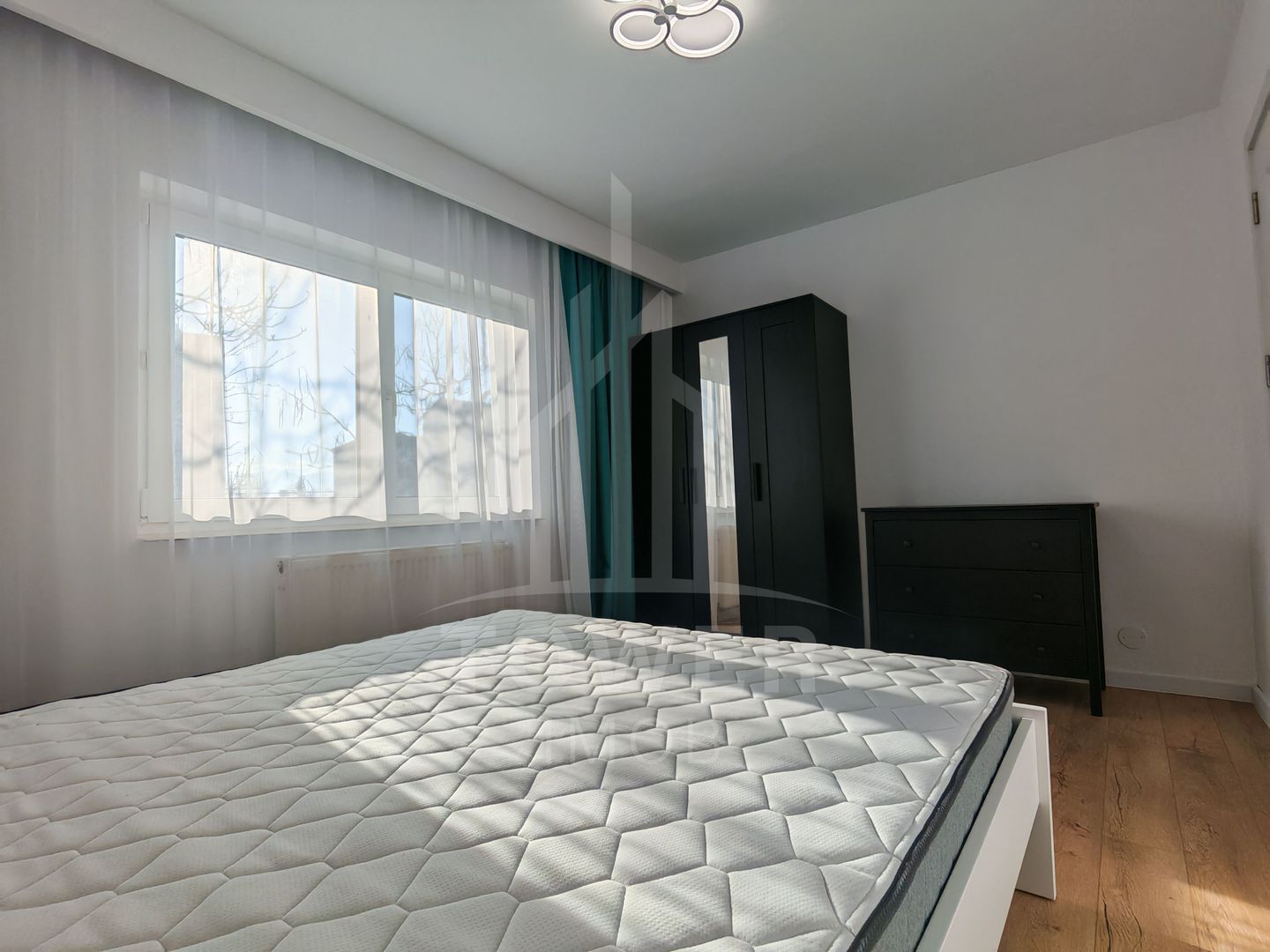Apartament modern de vanzare 3 camere Hipodrom IV. - Poză 10