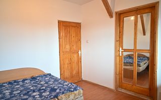 Casa cu 7 camere de vanzare | Zona Centrala, Baicoi | Comision 0% - Poză 8