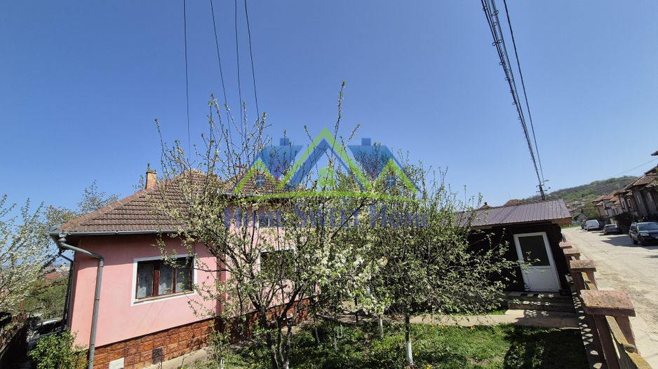 📍 Casă de vânzare Hunedoara – Zona Gheorghe Apostol, 3 camere, 400 mp - Poză 2