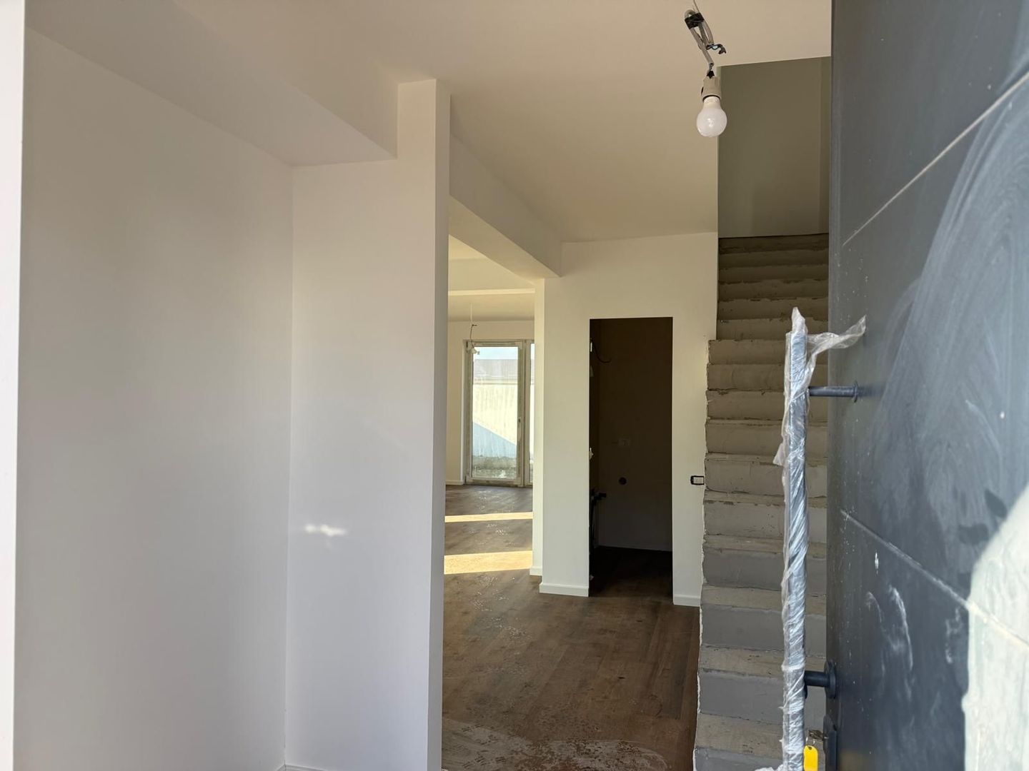 Vile Tunari deosebite, ansamblu inchis, TOATE utilitatile - Poză 4