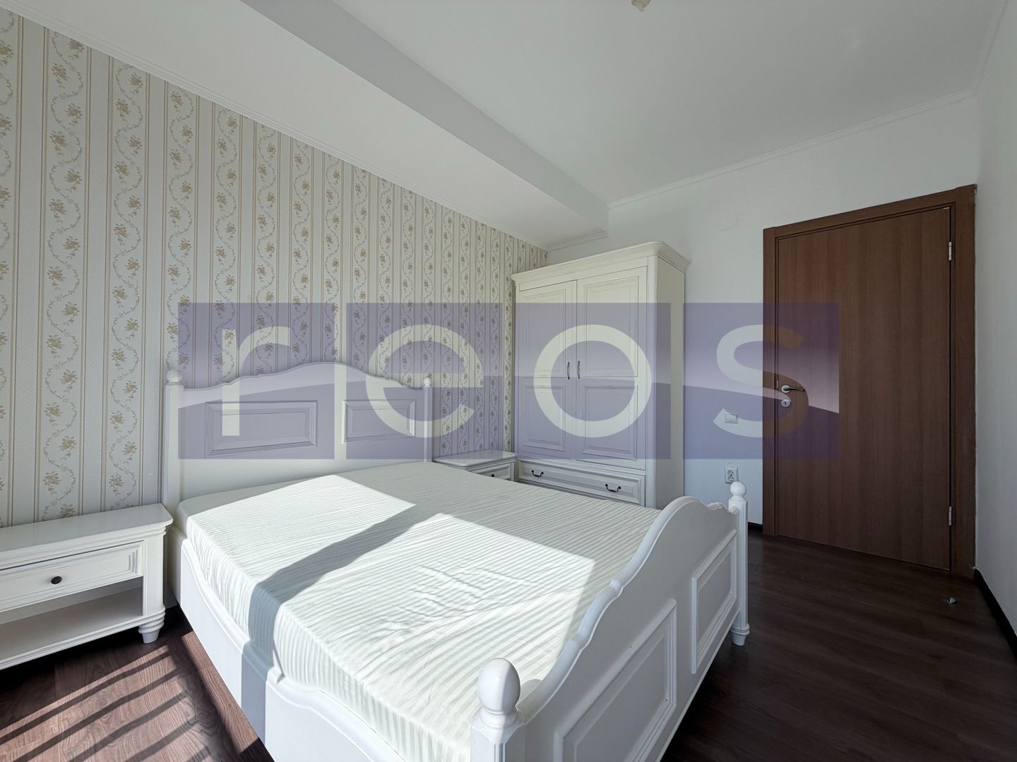 VANZARE 2 CAMERE | COSMOPOLIS | VEDERE PISCINA | PARCARE INCLUSA | - Poză 2