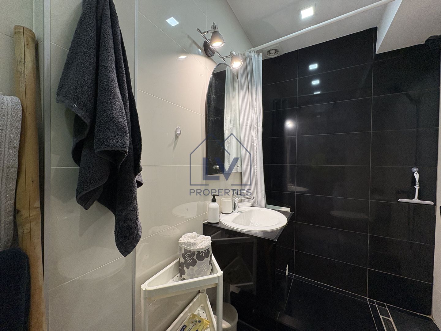 INCHIRIERE APARTAMENT 3 CAMERE | ZONA FLOREASCA - Poză 9