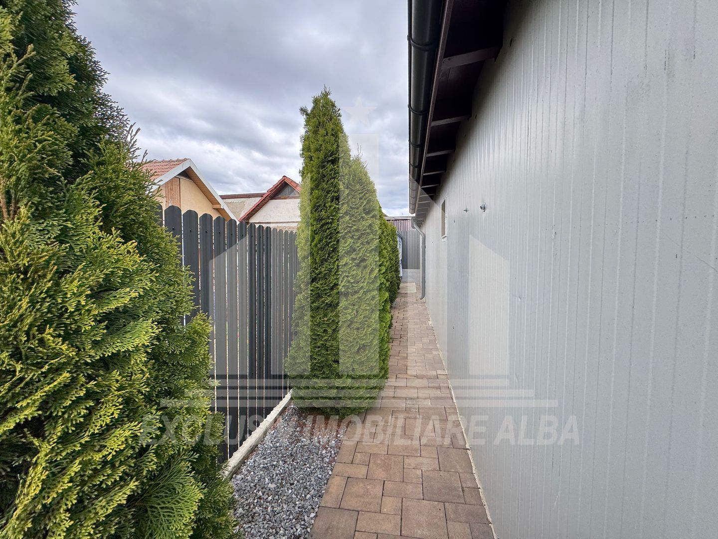 Casa tip duplex | De vanzare | 120 mp | 208 mp teren | Barabant - Poză 10