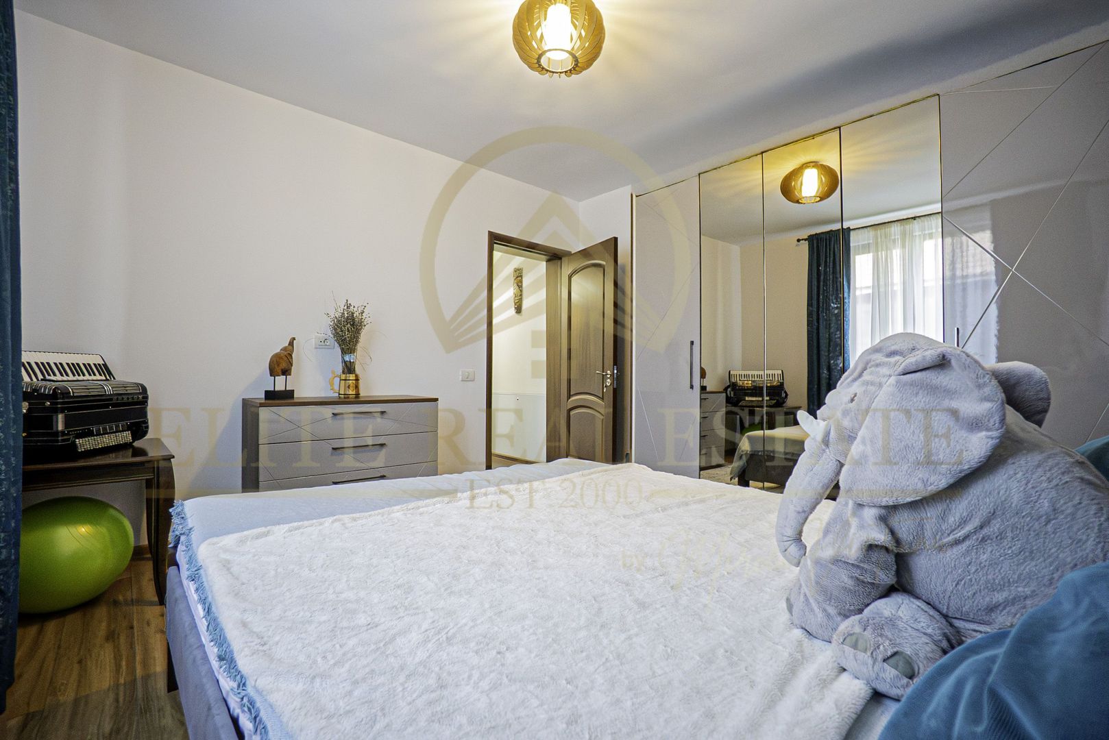 Valu lui Traian - Casă P+1E, 4 dormitoare, terasă acoperită - Poză 4
