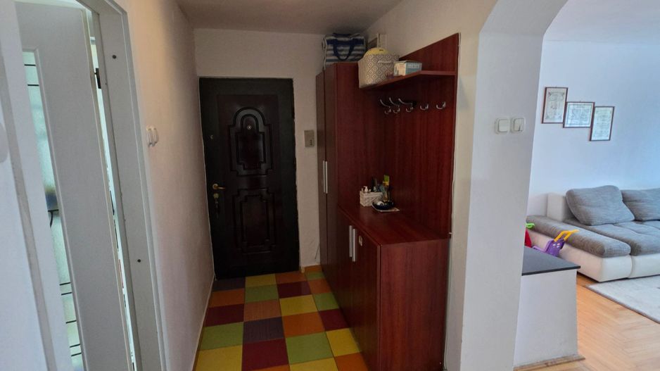 Vand apartament cu 4 camere aproape de centru - Poză 20