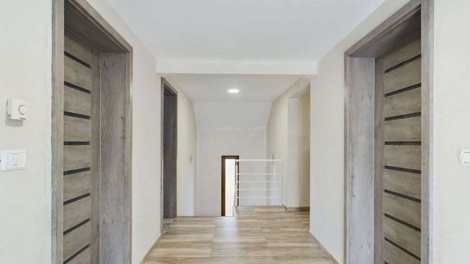 Casă Individuală Cărpiniș - Poză 12