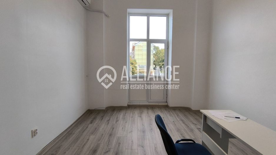 CENTRU HOTEL GRAND(COD03)- Cladire de birouri emblematica ! - Poză 10