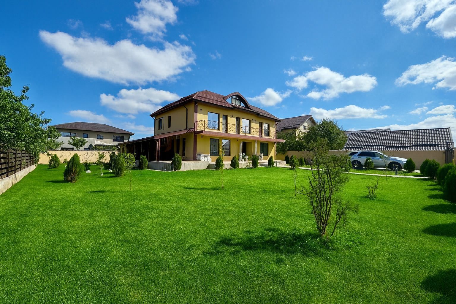 Berceni - VILĂ UNICAT, spațioasă, curte 1.000 mp, la 7 min metrou - Poză 1