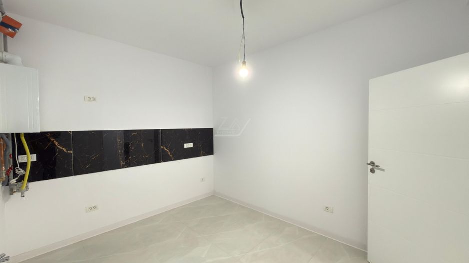 Decomandat. Loc de parcare. Spatiu depozitare pod. - Poză 4