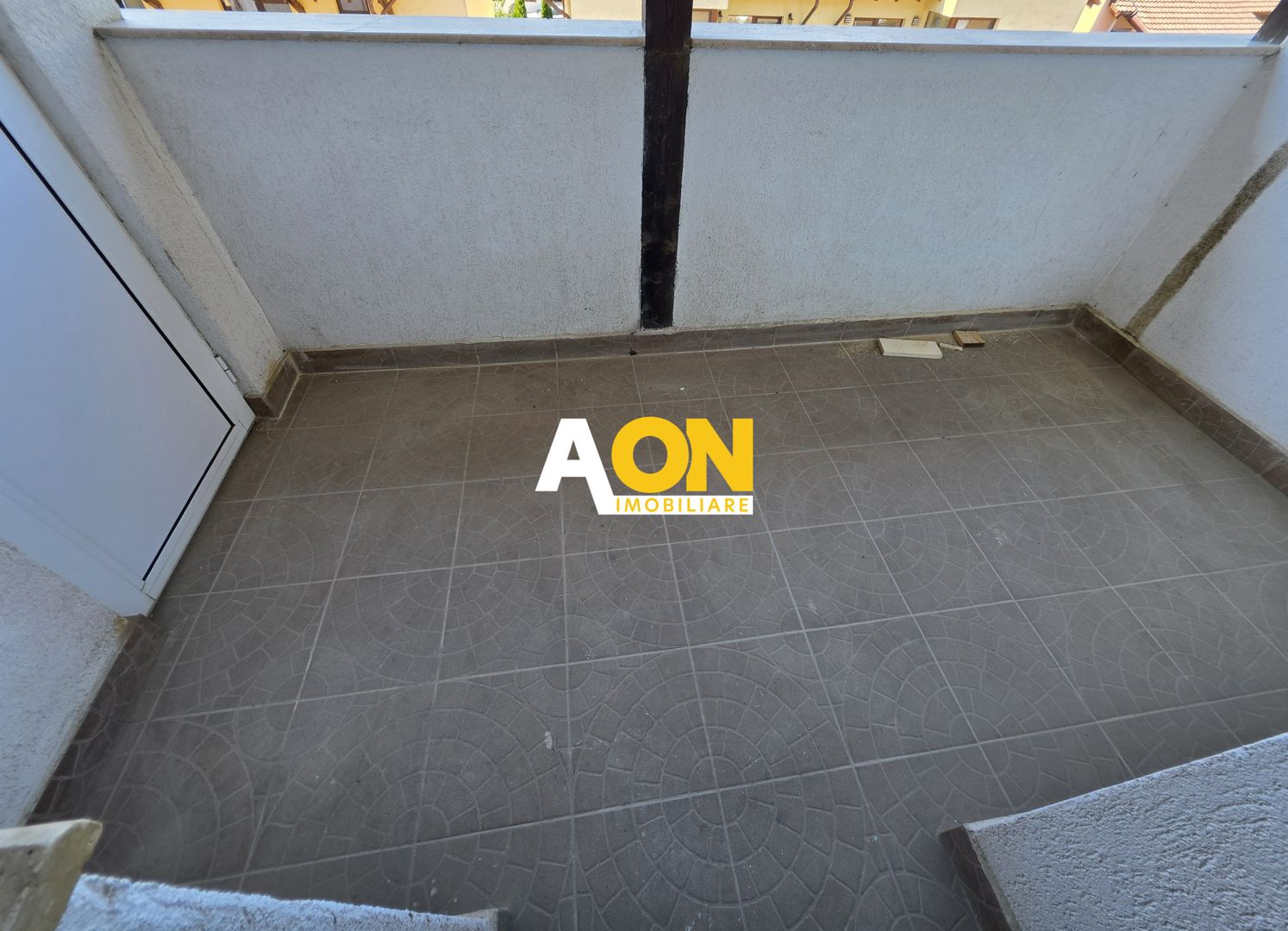 Apartament 5 camere, renovat, 68 mp utili + mansarda 52 mp,  Cetate - Poză 4