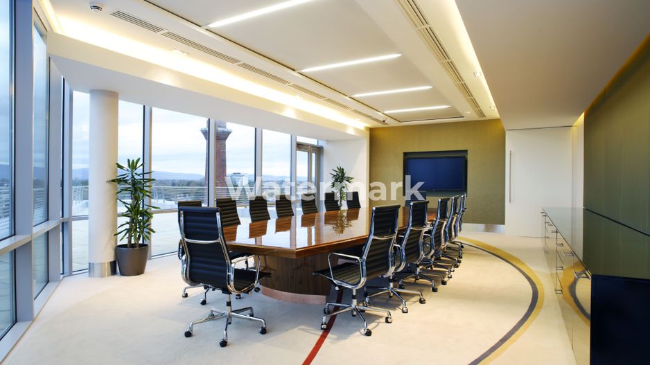 Sedu de banca ultracentral de inchiriat - Poză 16