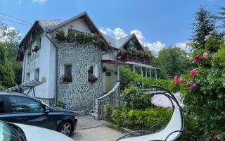 Vila în Breaza 230mp – Curte cu o priveliste superba -3.155mp - Poză 8