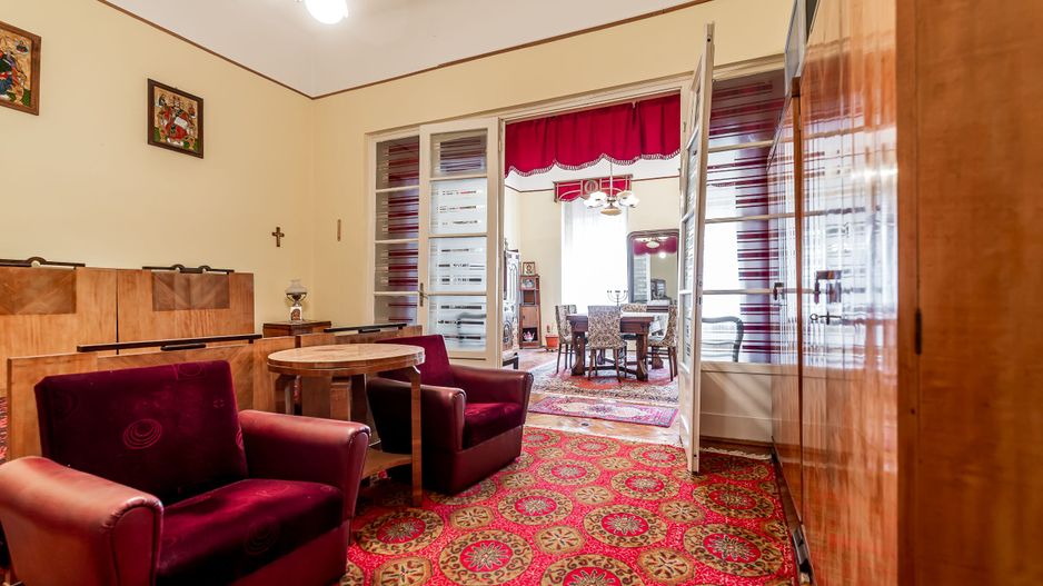 Apartament 3 camere, etaj 1, ultracentral (clădire cu 4 apartamente) - Poză 2