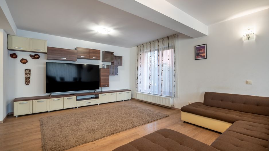 Casa in zona Vitan - Splai, ideala pentru orice tip de activitate sau locuinta - Poză 8