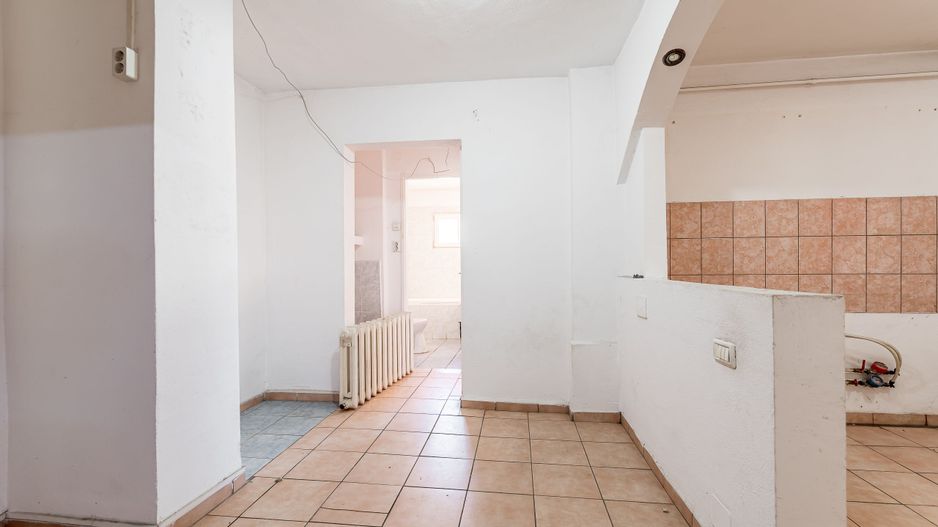 Apartament 2 camere, decomandat | Str Banul Maracine - Poză 3