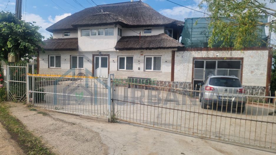 Casă locuibilă și service auto în comuna Deleni, 8 km de orașul Hârlău, 1600 mp teren - Poză 1