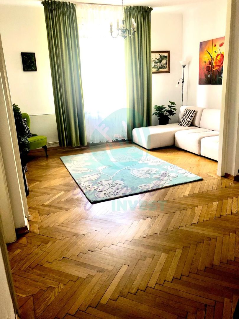 Apartament cu 3 camere renovat si cu parcare - Poză 2