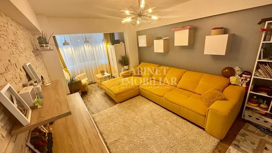Etaj 1-Apartament 2 Camere Decomandat 57Mp Bloc 2014 - Poză 1