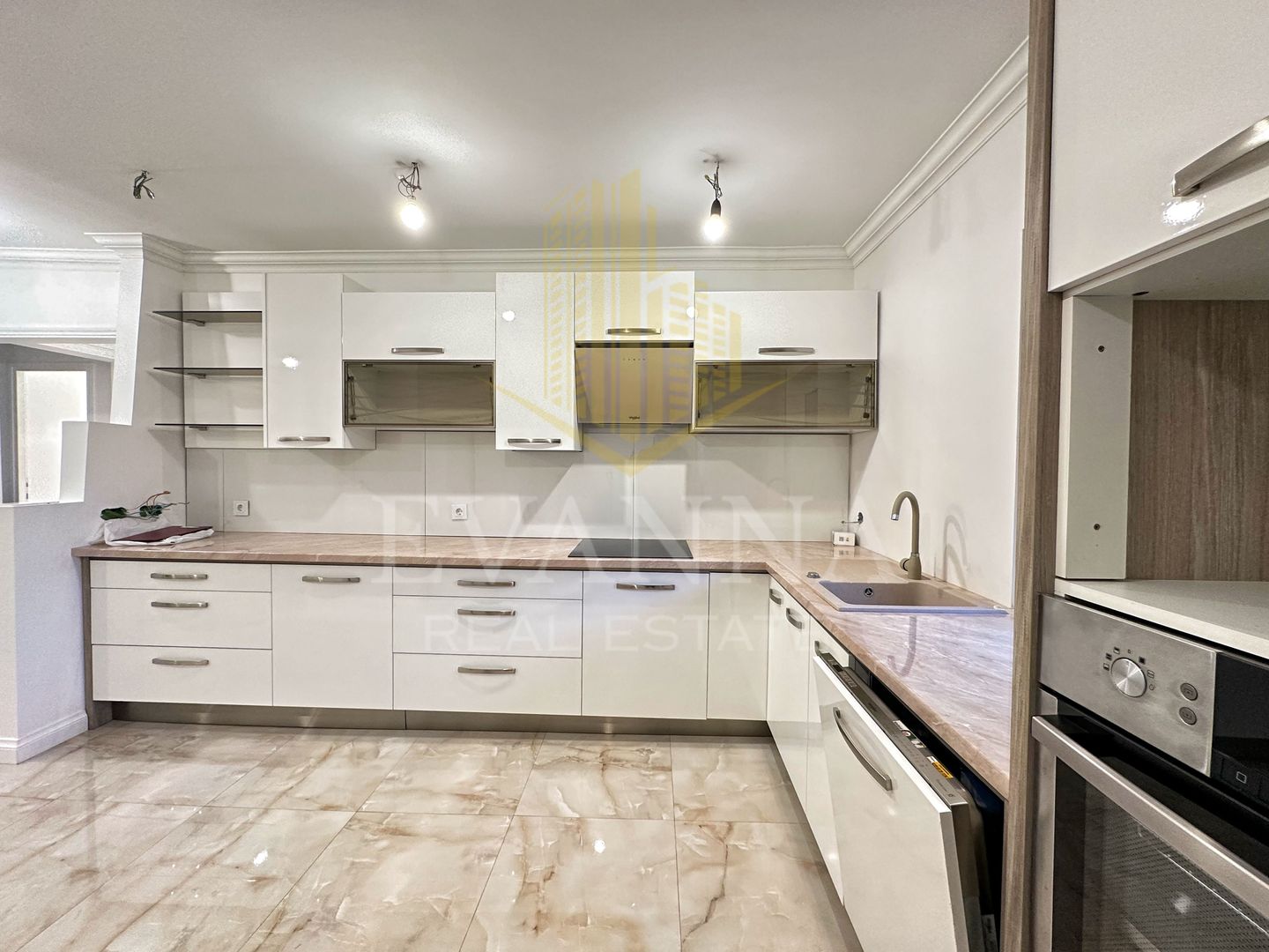 3 camere, decomandat - strada Mărășești - Poză 1