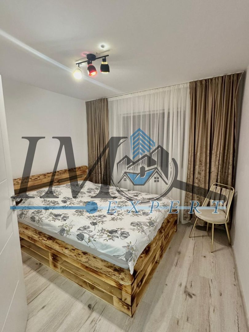 Apartament finisat cu 3 camere de vânzare în zona Cetate {Piata) - Poză 2